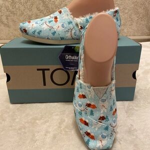 Toms Light Blue Yeti Multi Color Holiday Patterned Flats